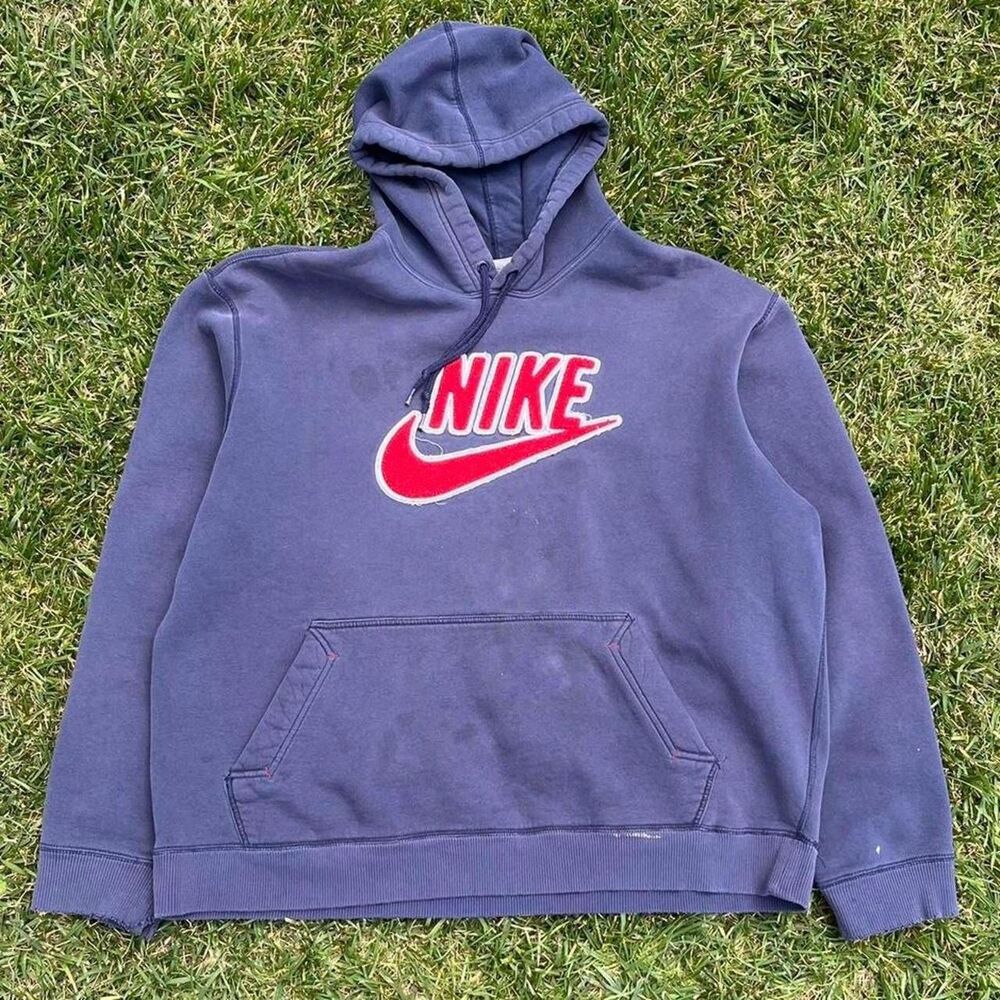 Vintage Y2K Nike Distressed Embroidered Hoodie Sweatshirt